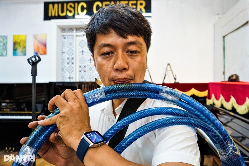 Chiếc Saxopô độc nhất Đà Nẵng và chàng trai biến đồ bỏ thành nhạc cụ - 5 Chiếc Saxopô độc nhất Đà Nẵng và chàng trai biến đồ bỏ thành nhạc cụ - 5