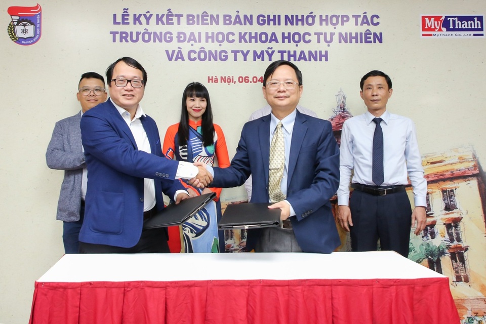 PGS-TSKH Vũ Hoàng Linh: Cố gắng thu hút nhân tài để không bị chảy máu chất xám - 4 PGS-TSKH Vũ Hoàng Linh: Cố gắng thu hút nhân tài để không bị chảy máu chất xám - 4