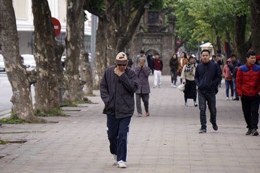 6h sáng nay Hà Nội 12 độ C, vùng núi cao có băng giá