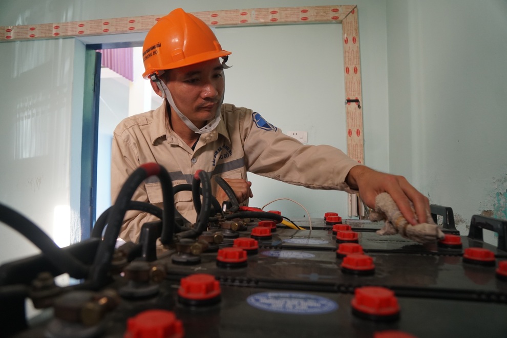 Những chiến sĩ không quân hàm ngày đêm canh giữ mắt biển - 8 Những chiến sĩ không quân hàm ngày đêm canh giữ mắt biển - 8