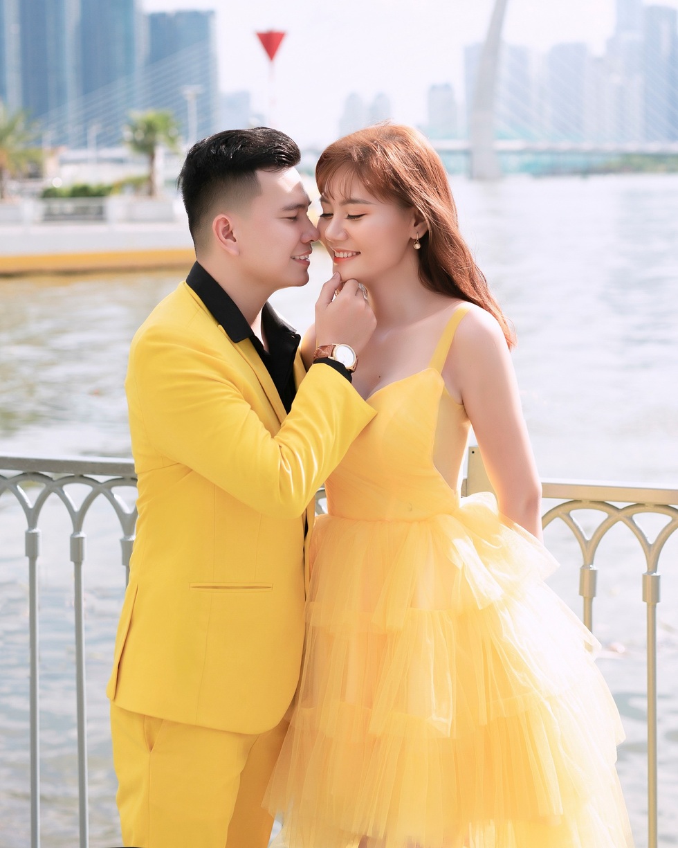Chuyện tình chị em của shipper điển trai và cô gái TPHCM nghiện mua sắm - 12 Chuyện tình chị em của shipper điển trai và cô gái TPHCM nghiện mua sắm - 12