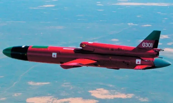 Động thái của Nga khiến Ukraine khó hiểu: Biến bia tập bắn thành UAV tự sát - 1