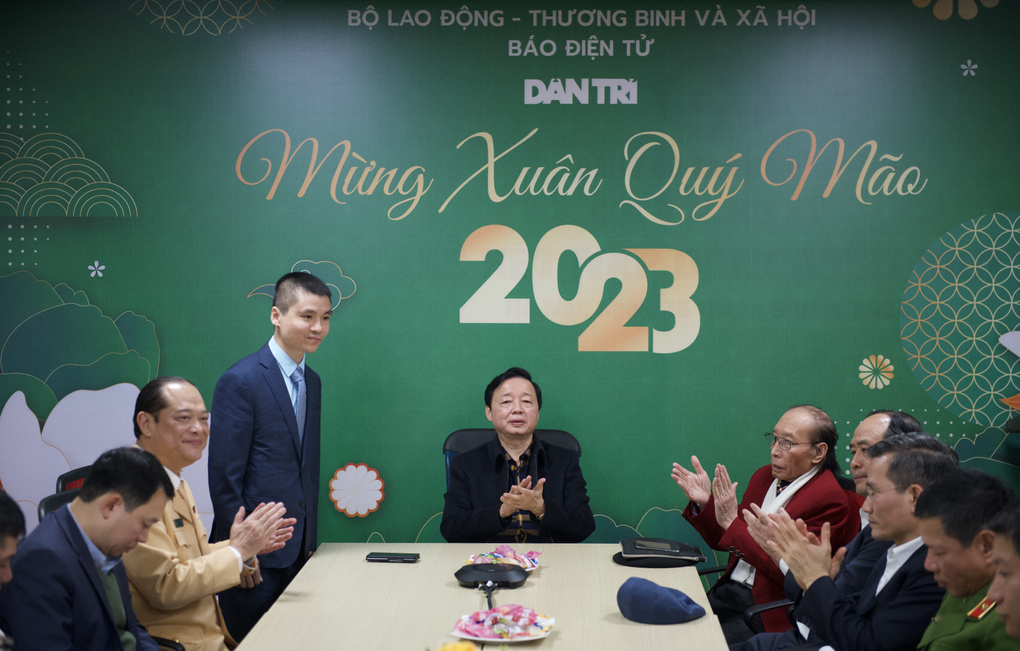 Phó Thủ tướng: Người dân hiện nay rất cần những món ăn tinh thần - 2 Phó Thủ tướng: Người dân hiện nay rất cần những món ăn tinh thần - 2