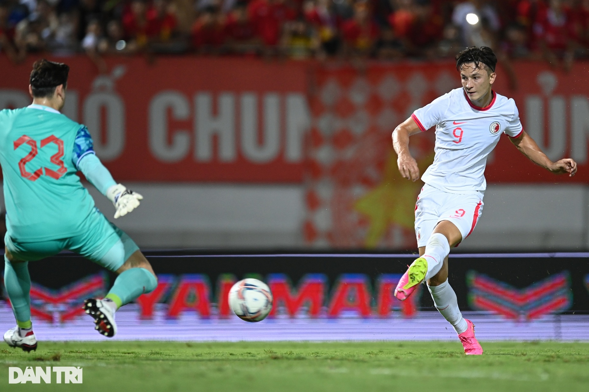 Màn trình diễn của Quang Hải trong ngày HLV Troussier ra mắt - 10