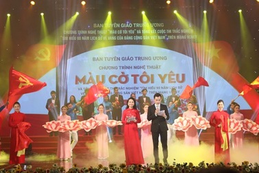 PV Gas tham gia tổ chức chương trình nghệ thuật "màu cờ tôi yêu"