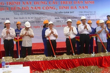 Hàng trăm học sinh sẽ không còn phải vượt sông tìm chữ