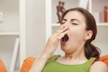 Thiếu ngủ liên quan tới vòng 2 to hơn?