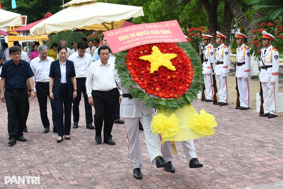 Ông Nguyễn Xuân Thắng tri ân người có công ở Quảng Ngãi - 1 Ông Nguyễn Xuân Thắng tri ân người có công ở Quảng Ngãi - 1