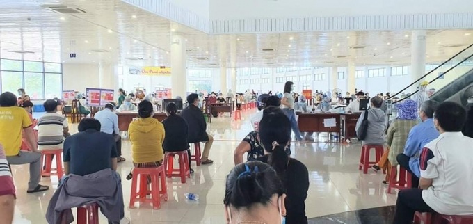 Ngành Y tế Đà Nẵng tổ chức tiêm vaccine phòng COVID-19 cho người dân trên địa bàn thành phố.