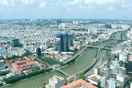 Bất động sản TPHCM: Quy mô sụt giảm, tồn kho tăng mạnh, đất nền tăng giá ảo