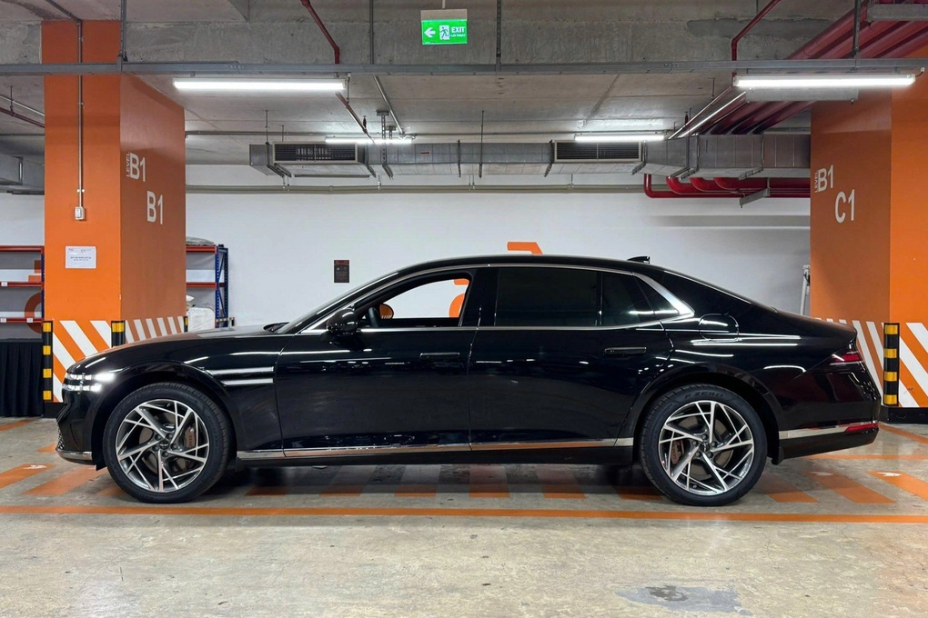 Xe Hàn hàng hiếm chào bán giá 6 tỷ đồng, đối đầu S-Class và BMW 7 Series - 2 Xe Hàn hàng hiếm chào bán giá 6 tỷ đồng, đối đầu S-Class và BMW 7 Series - 2