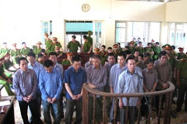 18 bị cáo mua bán, vận chuyển ma túy bị đề nghị mức án “kịch khung”