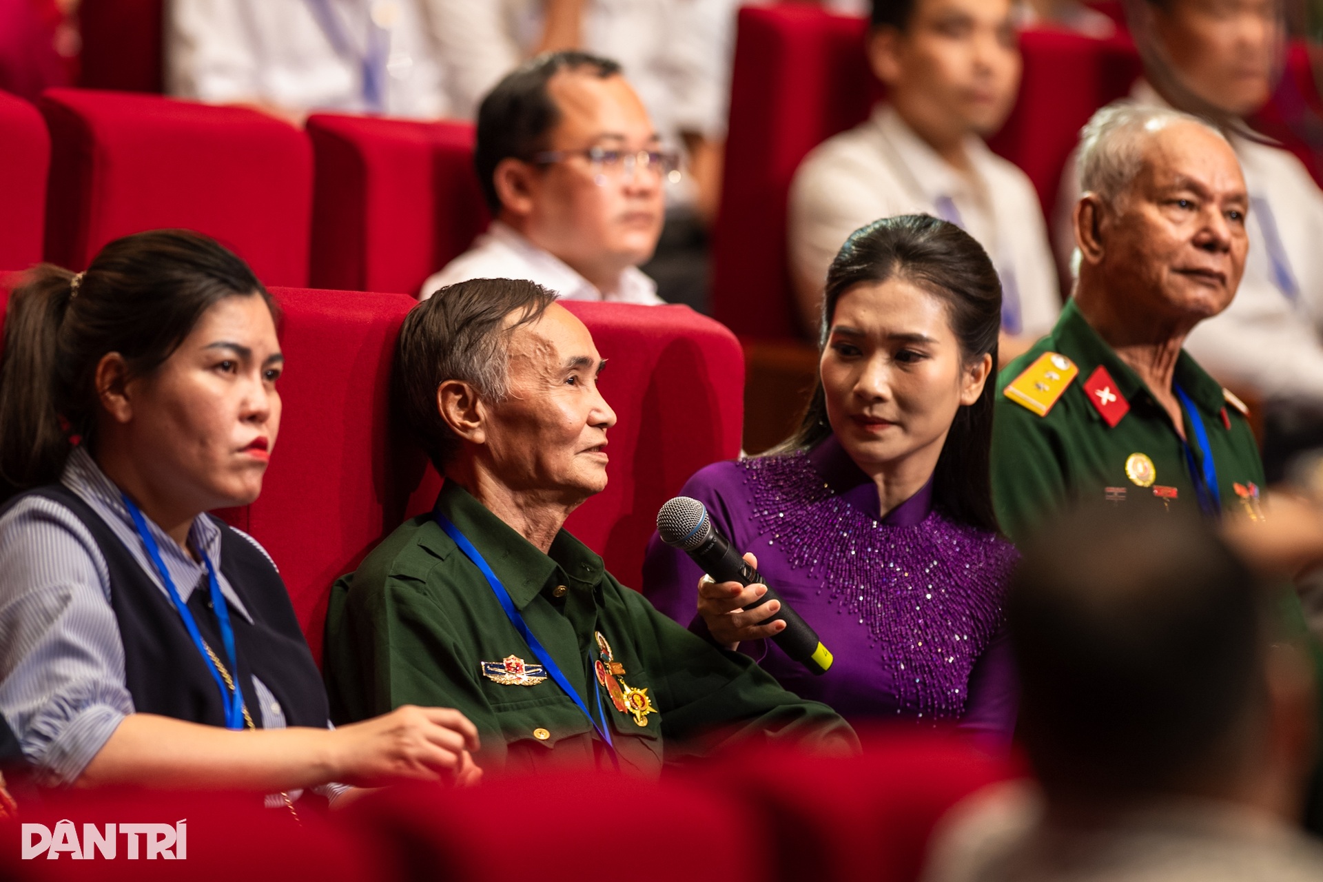 Cuộc gặp mặt đặc biệt tri ân người có công, nhân chứng lịch sử - 9 Cuộc gặp mặt đặc biệt tri ân người có công, nhân chứng lịch sử - 9