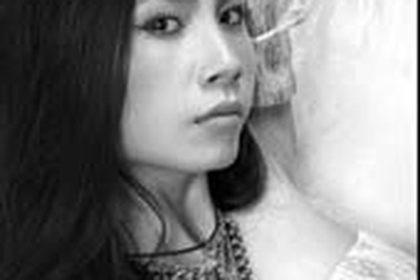 Ca sĩ Thuỷ Tiên và nỗi ám ảnh "Mơ"