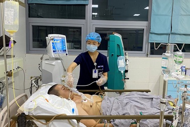 Người đàn ông mắc bệnh hiếm gặp đã đầu hàng số phận