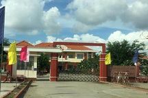 Vụ "xẻ thịt" hàng chục nghìn m2 đất nông nghiệp: Cách chức hàng loạt cán bộ chủ chốt!