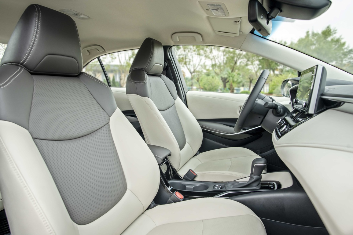 Corolla Altis bản 2022 có động cơ hybrid, giá cao nhất 868 triệu đồng - 2 Corolla Altis bản 2022 có động cơ hybrid, giá cao nhất 868 triệu đồng - 2