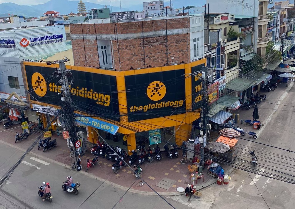 Chủ nhà chấp nhận trả lại tiền cho Thế Giới Di Động, lấy xong mặt bằng - 1 Chủ nhà chấp nhận trả lại tiền cho Thế Giới Di Động, lấy xong mặt bằng - 1
