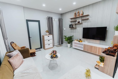 Ngôi nhà cũ kỹ, xuống cấp "biến hình" đẹp long lanh sau cải tạo