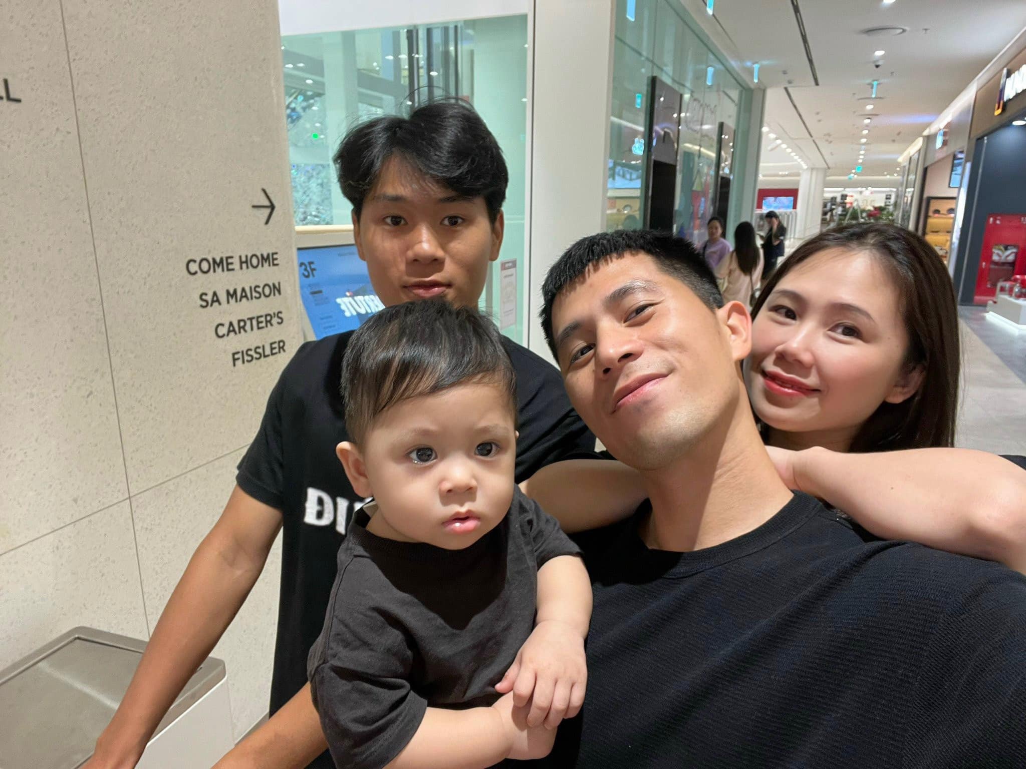 View - Dàn anh em trai "cực phẩm" của cầu thủ Việt: Vừa đẹp, vừa có tài | Báo Dân trí