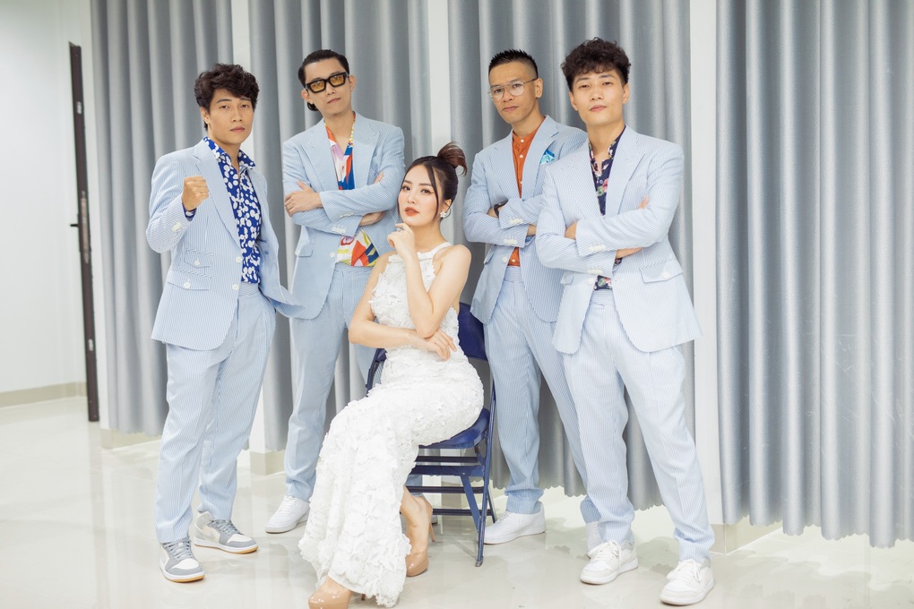 Á hậu Thụy Vân tiết lộ tai nạn đau đớn khi lên sóng trực tiếp - 10