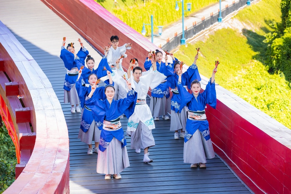 Đòn bẩy đưa Quảng Ninh trở thành điểm nóng du lịch hè miền Bắc - 2 Đòn bẩy đưa Quảng Ninh trở thành điểm nóng du lịch hè miền Bắc - 2