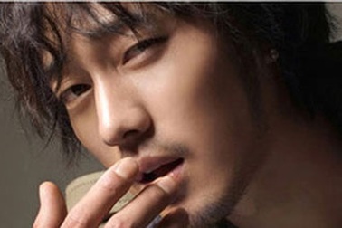 Thưởng thức giọng hát của So Ji Sub