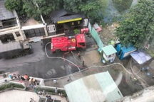 Bồn xử lý nước thải chung cư bốc cháy, sơ tán nhiều học sinh ở TPHCM