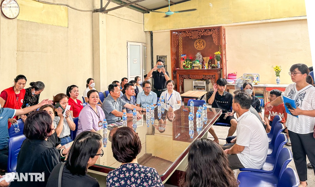 Vụ cháy nhà 3 người tử vong ở Hà Nội: Con ơi, con ở đâu về với bố - 2 Vụ cháy nhà 3 người tử vong ở Hà Nội: Con ơi, con ở đâu về với bố - 2