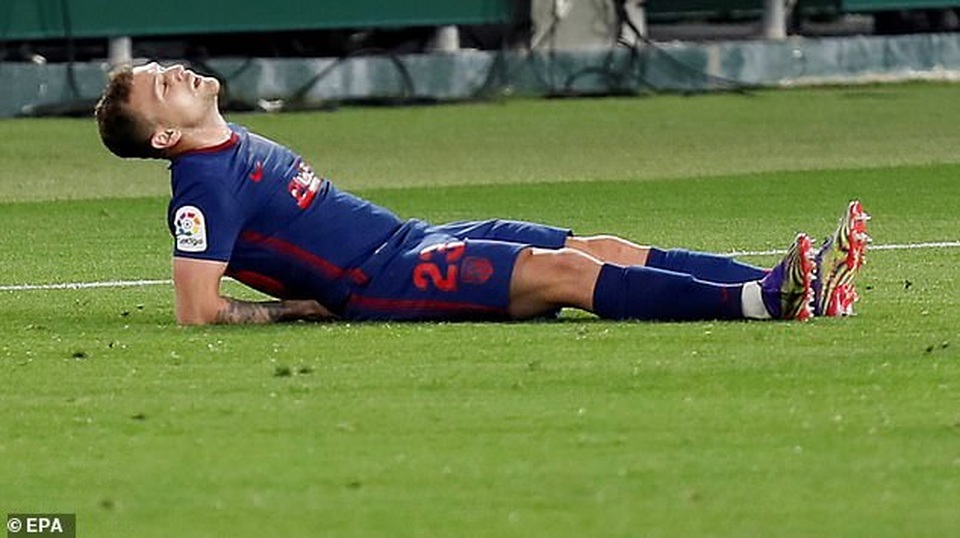 Atletico đòi lại ngôi đầu bảng từ Real Madrid trong nỗi thất vọng - 6