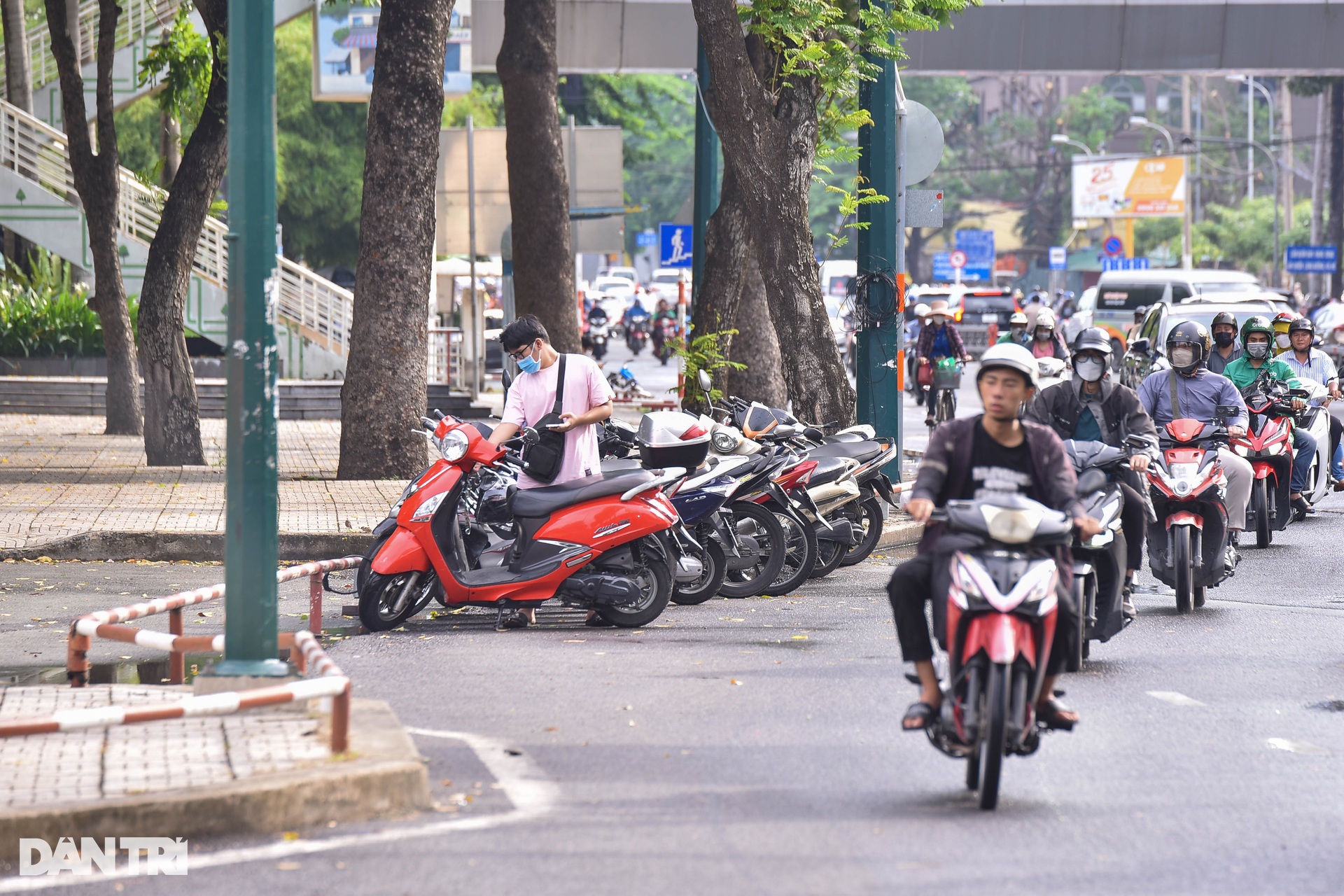 Bãi xe công viên ở TPHCM nơi cần không có, nơi có không cần - 9 Bãi xe công viên ở TPHCM nơi cần không có, nơi có không cần - 9