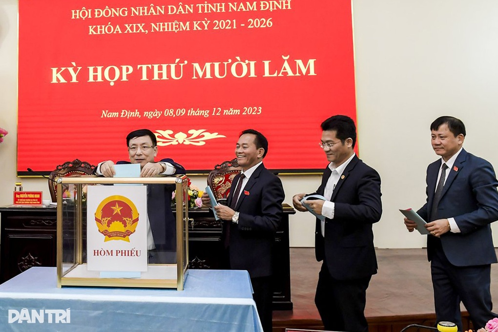 Giám đốc Công an tỉnh Nam Định đạt 98,2% số phiếu tín nhiệm cao - 1 Giám đốc Công an tỉnh Nam Định đạt 98,2% số phiếu tín nhiệm cao - 1