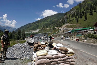 Trung Quốc bác tin 40 binh sĩ thiệt mạng trong vụ đụng độ với Ấn Độ