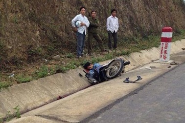 Phát hiện thi thể nam giới tại ven đường cao tốc Hà Nội - Lào Cai