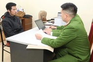 Bắt giữ tài xế xe tải đâm ô tô con văng xuống suối rồi bỏ chạy