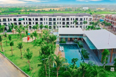 West Lakes Golf & Villas hút khách với tổ hợp tiện ích biệt lập