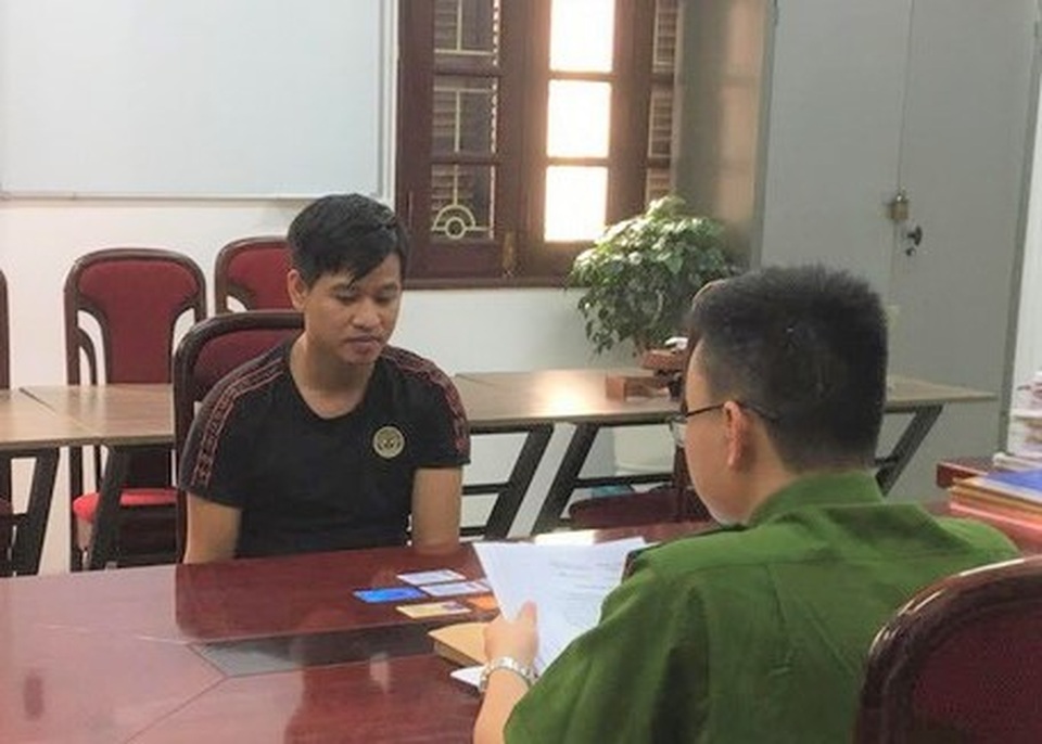 Hà Nội: Giả danh bác sĩ, gã trai lừa cả gia đình người yêu - 1 Hà Nội: Giả danh bác sĩ, gã trai lừa cả gia đình người yêu - 1