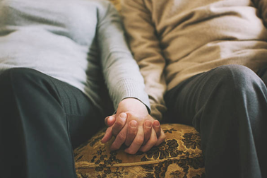 Trẻ cậy nhau, già cũng cậy nhau