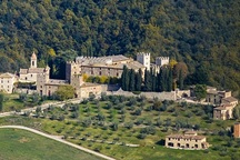 Hé lộ vụ chuyển nhượng ngôi nhà lớn nhất thế giới