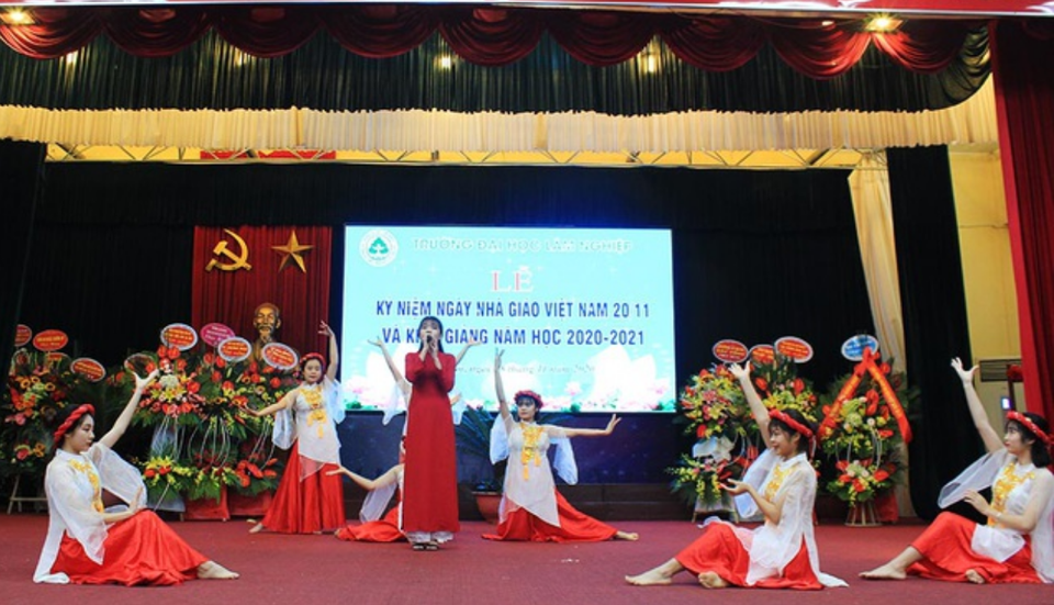 ĐH Lâm Nghiệp tri ân các thế hệ đã cống hiến cho ngành giáo dục, lâm nghiệp - 1 ĐH Lâm Nghiệp tri ân các thế hệ đã cống hiến cho ngành giáo dục, lâm nghiệp - 1