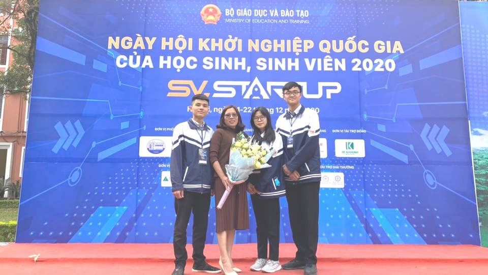 Nữ sinh xứ Nghệ ẵm giải khởi nghiệp nhờ dự án thảo mộc bảo vệ rau, hoa màu - 5 Nữ sinh xứ Nghệ ẵm giải khởi nghiệp nhờ dự án thảo mộc bảo vệ rau, hoa màu - 5