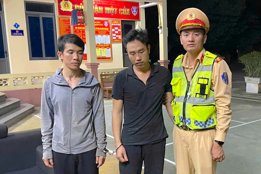 Cảnh sát kể về vụ bắt giữ 2 phạm nhân trốn Trại giam Thanh Xuân - 1 Cảnh sát kể về vụ bắt giữ 2 phạm nhân trốn Trại giam Thanh Xuân - 1