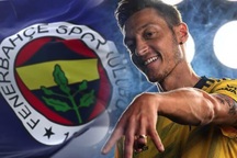 Mesut Ozil đạt thỏa thuận rời khỏi Arsenal