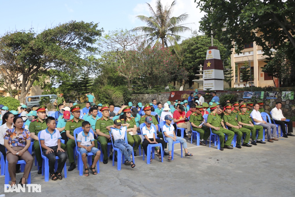 Phát động bảo vệ môi trường, đa dạng sinh học ở đảo Bạch Long Vĩ - 2