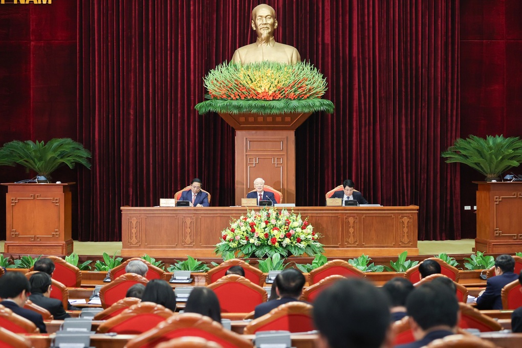 Nội dung ngày làm việc thứ hai Hội nghị Trung ương 9 - 1