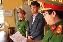 Bắt nguyên Trưởng phòng TP Huế liên quan vụ cấp sai sổ đỏ