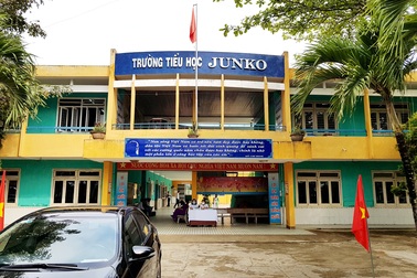 Câu chuyện cảm động của ngôi trường mang tên nữ sinh Nhật Bản