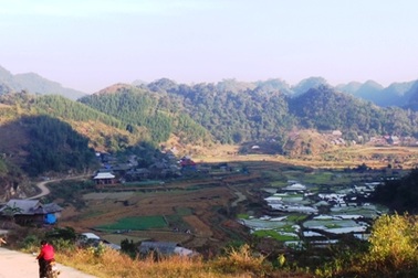 Khi bà con dân tộc thiểu số làm du lịch cộng đồng