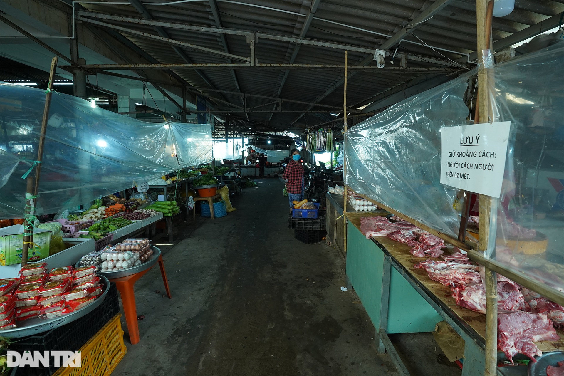 Tiểu thương Cần Giờ ra chợ bằng thẻ xanh Covid-19 - 3 Tiểu thương Cần Giờ ra chợ bằng thẻ xanh Covid-19 - 3