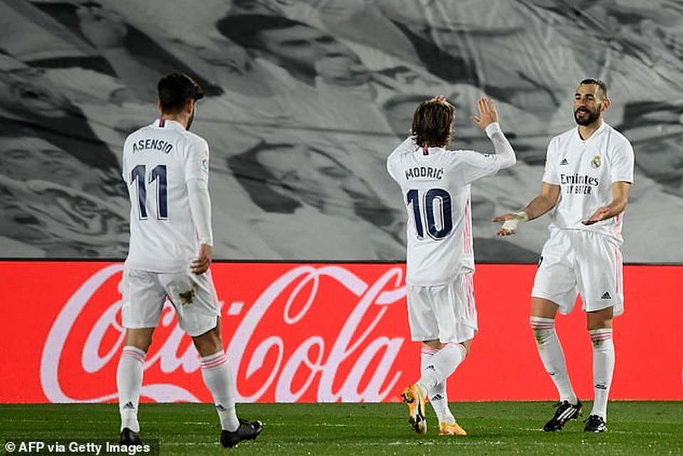 Real Madrid 3-1 Bilbao: Kroos, Benzema tỏa sáng - 15 Real Madrid 3-1 Bilbao: Kroos, Benzema tỏa sáng - 15